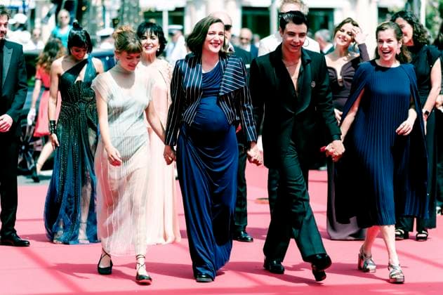 Llucia Garcia, Carla Simon, Mitch Martin und Maria Zamora bei der Premiere des Kinofilms Romeriua auf dem Festival de Cannes 2025 78. Internationale Filmfestspiele von Cannes im Palais des Festivals. Cannes, 21.05.2025