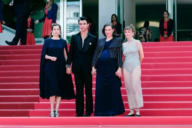 Maria Zamora, Mitch Martin, Carla Simon und Llucia Garcia bei der Premiere des Kinofilms Romeriua auf dem Festival de Cannes 2025 78. Internationale Filmfestspiele von Cannes im Palais des Festivals. Cannes, 21.05.2025