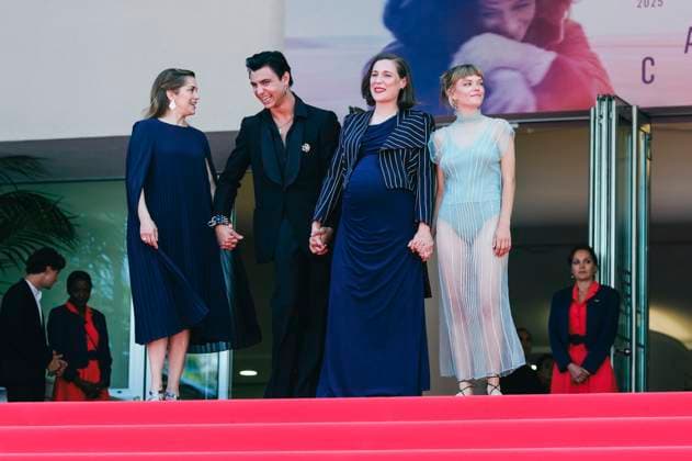 Maria Zamora, Mitch Martin, Carla Simon und Llucia Garcia bei der Premiere des Kinofilms Romeriua auf dem Festival de Cannes 2025 78. Internationale Filmfestspiele von Cannes im Palais des Festivals. Cannes, 21.05.2025