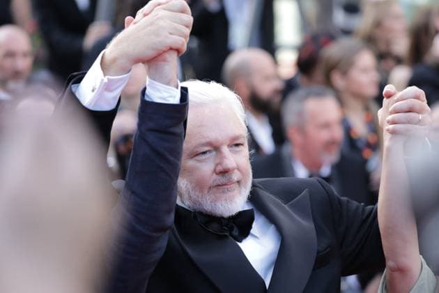 Aufnahme vom 21. Mai 2025 Julian Assange auf dem Red Carpet bei den 78. Filmfestspielen in Cannes, Frankreich für den Film The History Of Sound .