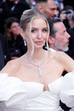 The History Of Sound Red Carpet - The 78th Annual Cannes Film Festival Leonie Hanne attends the The History Of Sound red carpet at the 78th annual Cannes Film Festival at Palais des Festivals on May 21, 2025 in Cannes, France. Cannes France  Copyright: xDanielexCifalÃ x originalFilename: cifala-notitle250521_npVDf.jpg
