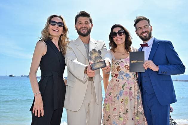 Entertainment Bilder des Tages Cannes Pawards Ceremony JR Laetitia Barlerin, Christophe Beaugrand, Farah Kesri, Pierre Fabing attending the Pawards Ceremony at 78th Cannes Film Festival in Cannes, France on May, 21, 2025. Photo by Julien Reynaud APS-Medias ABACAPRESS.COM Cannes France  Copyright: xReynaudxJulien APS-Medias ABACAx