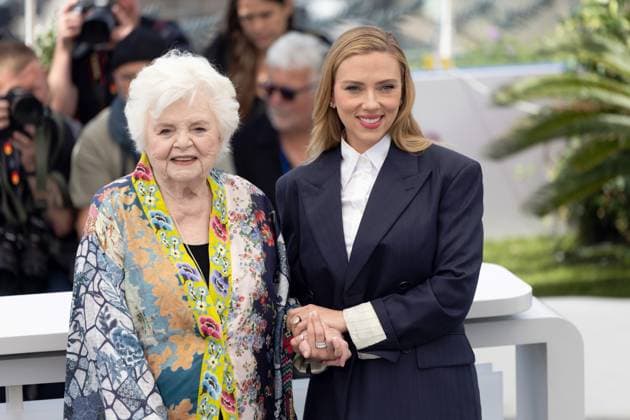 Eleanor The Great , Photocall in Cannes, 21.05.2025 Cannes, Frankreich - 21.5.2024: June Squibb und Scarlett Johansson während des Photocalls zu - Eleanor The Great - während der 78. Internationalen Filmfestspiele von Cannes. Die Filmfestspiele finden vom 13. bis 24. Mai 2025 statt. Cannes Palais des Festivals et des Cong Provence-Alpes-Cote d Azur Frankreich Copyright: xChristianxEnderx