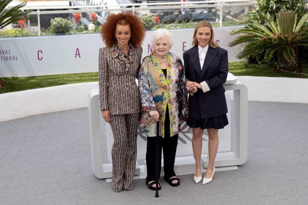Eleanor The Great , Photocall in Cannes, 21.05.2025 Cannes, Frankreich - 21.5.2024: Erin Kellyman, June Squibb, Scarlett Johansson während des Photocalls zu - Eleanor The Great - während der 78. Internationalen Filmfestspiele von Cannes. Die Filmfestspiele finden vom 13. bis 24. Mai 2025 statt. Cannes Palais des Festivals et des Cong Provence-Alpes-Cote d Azur Frankreich Copyright: xChristianxEnderx