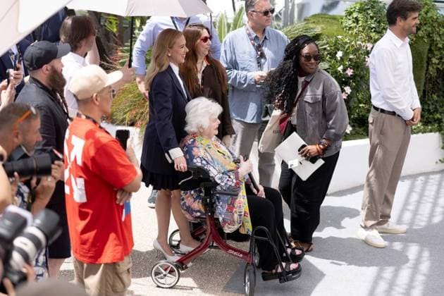 Eleanor The Great , Photocall in Cannes, 21.05.2025 Cannes, Frankreich - 21.5.2024: June Squibb, Scarlett Johansson während des Photocalls zu - Eleanor The Great - während der 78. Internationalen Filmfestspiele von Cannes. Die Filmfestspiele finden vom 13. bis 24. Mai 2025 statt. Cannes Palais des Festivals et des Cong Provence-Alpes-Cote d Azur Frankreich Copyright: xChristianxEnderx