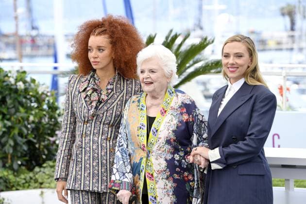 Erin Kellyman, June Squibb und Scarlett Johansson beim Eleanor the Great Photocall in Cannes am 21.05.2025