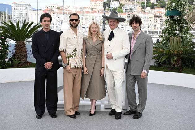 Cannes - Cannes Testa o Croce? Photocall Alessio Rigo de Righi, Alessandro Borghi, Nadia Tereszkiewicz, John C. Reilly and Matteo Zoppis at the Testa o Croce? (Heads or Tails?) photocall in Cannes, France, on May 22, 2025, for the Un Certain Regard section of the 78th Cannes Film Festival. Photo by David Niviere ABACAPRESS.COM Cannes France  Copyright: xNivierexDavid ABACAPRESS.COMx