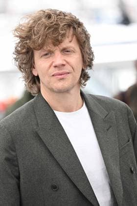 Cannes - Connemara Photocall Alex Lutz at the Connemara photocall in Cannes, France, on May 22, 2025, for the Cannes Premiere section of the 78th Cannes Film Festival. Photo by David NiviereABACAPRESS.COM Cannes Provence-Alpes-Cote d Azur France  Copyright: xNivierexDavid ABACAPRESS.COMx