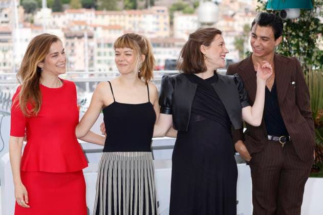 Maria Zamora, Llucia Garcia, Carla Simon und Mitch Martin beim Photocall zum Kinofilm Romeria auf dem Festival de Cannes 2025 78. Internationale Filmfestspiele von Cannes am Palais des Festivals. Cannes, 22.05.2025
