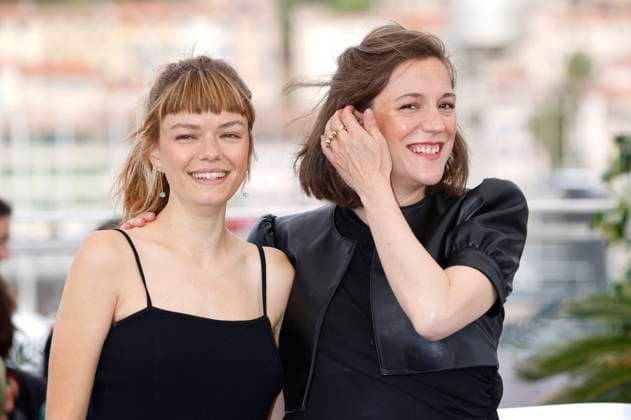 Llucia Garcia und Carla Simon beim Photocall zum Kinofilm Romeria auf dem Festival de Cannes 2025 78. Internationale Filmfestspiele von Cannes am Palais des Festivals. Cannes, 22.05.2025