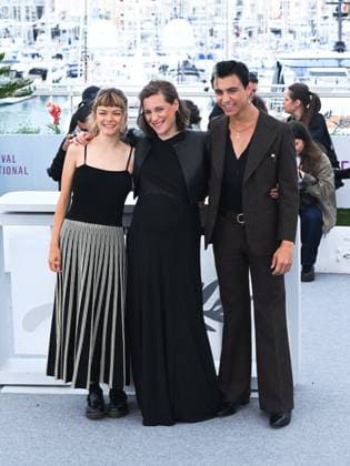 Cannes, Italy: Cannes, 78th Cannes Film Festival 2025 - day 10 - photocall of the film Romeria In the photo: Llucia Garcia, Carla Simon and Mitch Martin Cannes Italy  - ZUMAp169 20250522_zea_p169_177 Copyright: xAlbertoxTerenghix