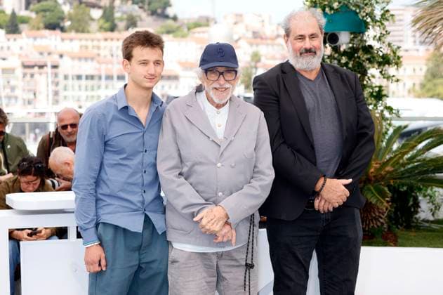 Internationale Filmfestspiele von Cannes, L Homme qui a vu l ours qui a vu l homme Photocall Timi-Joy Marbot, Pierre Richard und Gustave Kervern beim Photocall zum Kinofilm L homme qui a vu l ours qui a vu l homme The Man Who Saw the Bear auf dem Festival de Cannes 2025 78. Internationale Filmfestspiele von Cannes am Palais des Festivals. Cannes, 22.05.2025