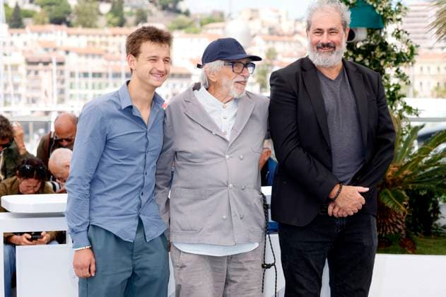 Internationale Filmfestspiele von Cannes, L Homme qui a vu l ours qui a vu l homme Photocall Timi-Joy Marbot, Pierre Richard und Gustave Kervern beim Photocall zum Kinofilm L homme qui a vu l ours qui a vu l homme The Man Who Saw the Bear auf dem Festival de Cannes 2025 78. Internationale Filmfestspiele von Cannes am Palais des Festivals. Cannes, 22.05.2025