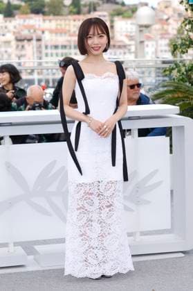 Kyoko Saito beim Photocall zum Kinofilm Ren ai saiban Love on Trial auf dem Festival de Cannes 2025 78. Internationale Filmfestspiele von Cannes am Palais des Festivals. Cannes, 22.05.2025