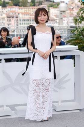Kyoko Saito beim Photocall zum Kinofilm Ren ai saiban Love on Trial auf dem Festival de Cannes 2025 78. Internationale Filmfestspiele von Cannes am Palais des Festivals. Cannes, 22.05.2025