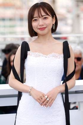 Kyoko Saito beim Photocall zum Kinofilm Ren ai saiban Love on Trial auf dem Festival de Cannes 2025 78. Internationale Filmfestspiele von Cannes am Palais des Festivals. Cannes, 22.05.2025