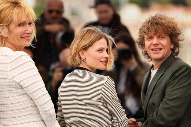 78eme Festival International du Film de Cannes Photocall du film Connemara 78th International Cannes Film Festival Photocall with cast of Connemara movie 444913 2025 05 22 Cannes France Célarié, Clémentine Thierry, Mélanie Lutz, Alex  Copyright: xIvankaxVoisinx xStarfacex STAR_444913_005