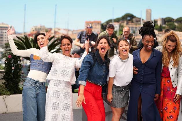 Bilder des Jahres 2025, Entertainment 05 Mai Entertainment Themen der Woche KW21 Entertainment Bilder des Tages 78eme Festival International du Film de Cannes Photocall un fim Ma frère 78th International Cannes Film Festival Photocall with cast of Ma frère movie 444916 2025 05 22 Cannes France Bent, Amel Kebe, Fanta Nataf, Shirel Gueret, Romane Akoka, Lise  Copyright: xIvankaxVoisinx xStarfacex STAR_444916_001