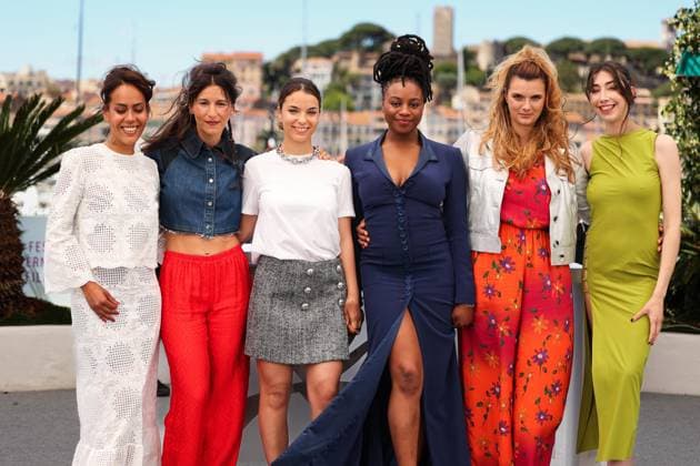 78eme Festival International du Film de Cannes Photocall un fim Ma frère 78th International Cannes Film Festival Photocall with cast of Ma frère movie 444916 2025 05 22 Cannes France de Baecque, Suzanne Gueret, Romane Kebe, Fanta Nataf, Shirel Akoka, Lise Bent, Amel  Copyright: xIvankaxVoisinx xStarfacex STAR_444916_003