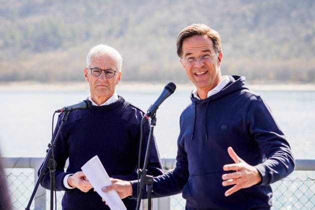NATO Secretary-General Mark Rutte visits Norway Evenes 20250522. NATO Secretary General Mark Rutte (2nd R) with Norway Defence Minister Tore Onshuus Sandvik, Prime minister, Jonas Gahr Store, and Foreign Minister Espen Barth Eide, aboard the Norwegian coast guard ship KV Svalbard, May 22, 2025. Photo: Ole Berg-Rusten NTB Evenes Norway JUQ0Zyjo4jw EDITORIAL USE ONLY Ref:_BNC_POLJUQ0Zyjo4jw.jpg *** NATO Secretary General Mark Rutte visits Norway Evenes 20250522 NATO Secretary General Mark Rutte 2nd R with Norway Defence Minister Tore Onshuus Sandvik, Prime minister, Jonas Gahr Store, and Foreign Minister Espen Barth Eide, aboard the Norwegian coast guard ship KV Svalbard, May 22, 2025 Photo Ole Berg Rusten NTB Evenes Norway JUQ0Zyjo4jw  Copyright: xOlexBerg-Rustenx xNTBx