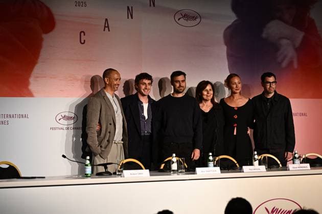 Press conference for the film The History Of Sound during the 78th Cannes International Film Festival Oliver Hermanus, Paul Mescal, Ben Shattuck, Deborah Jensen, Miyako Bellizzi et Alexander Dynan Conférence de presse du film The History Of Sound lors du 78ème Festival International du Film de Cannes, le 22 mai 2025 Pool Cannes Bestimage Press conference for the film The History Of Sound during the 78th Cannes International Film Festival, May 22, 2025 Cannes France  Copyright: xPoolxCannesx xBestimagexPoolxCannesx xBestimagex