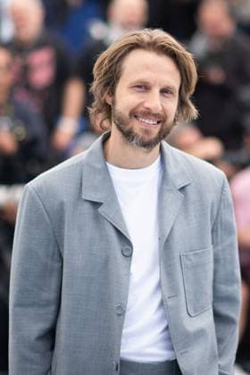 Cannes Sentimental Value Photocall AM Anders Danielsen Lie attending the Affeksjonsverdi (Sentimental Value) Photocall in Cannes, France on May 22, 2025 as part of the 78th Cannes Film Festival. Photo by Aurore Marechal ABACAPRESS.COM Cannes France  Copyright: xMarechalxAurore ABACAx