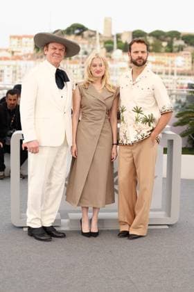 78eme Festival International du Film de Cannes Photocall with cast of Heads or tails 78th International Cannes Film Festival Photocall with cast of Heads or tails movie 444921 2025 05 22 Cannes France Reilly, John C Tereszkiewicz, Nadia Borghi, Alessandro  Copyright: xIvankaxVoisinx xStarfacex STAR_444921_033