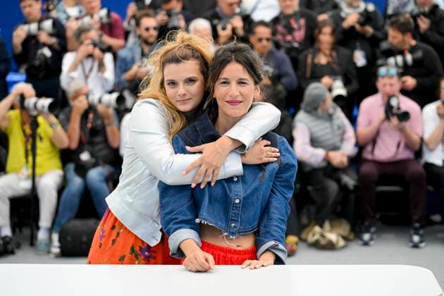 78eme Festival International du Film de Cannes Photocall du film Ma frere 78th International Cannes Film Festival Photocall with cast of Ma frère movie 444929 2025 05 22 Cannes France Gueret, Romane Akoka, Lise  Copyright: xSergexArnalx xStarfacex STAR_444929_005