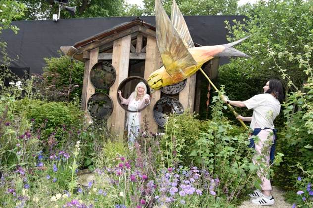 The RHS Chelsea Flower Show on Press Day - 19 May 2025. Alison Steadman is joined by a flying handcrafted bird puppet in The Songbird Survival Garden at the 2025 RHS Chelsea Flower Show, The Royal Hospital, Chelsea, London, SW3 4SR on VIP & Press Day on Monday 19 May 2025. RHS Chelsea Flower Show 2025 is filled with amazing garden designs and gorgeous floral displays. The RHS Chelsea Flower Show opens on Press Day and runs from 20th - 24th May 2025. Press Day sees florists, designers and celebrities enjoying the many garden designs and floral displays of the world famous horticulture show., Credit:Sue Andrews Avalon The Royal Hospital, Chelsea, London SW3 4SR, London  Copyright: xSuexAndrewsx xAvalonx 1002035048