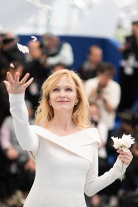 Cannes Caravan Photocall AM Anna Geislerova attending the Karavan (Caravan) Photocall in Cannes, France on May 22, 2025 as part of the 78th Cannes Film Festival. Photo by Aurore Marechal ABACAPRESS.COM Cannes France  Copyright: xMarechalxAurore ABACAx