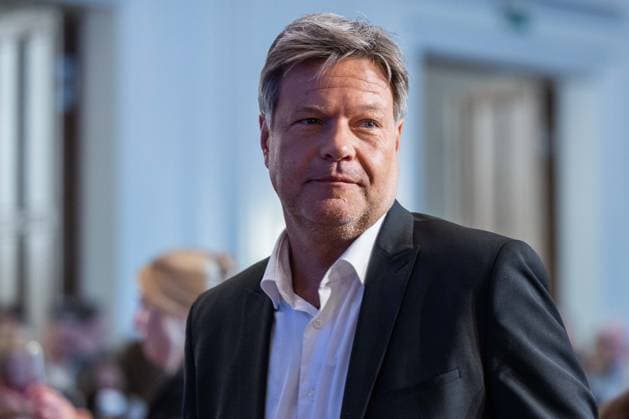 Amtsübergabe am 07.05.2025 im Bundesministerium für Wirtschaft und Klima (neu: für Wirtschaft und Energie) in Berlin Robert Habeck ( Ehemaliger Bundesminister für Wirtschaft, Energie und Klimaschutz )