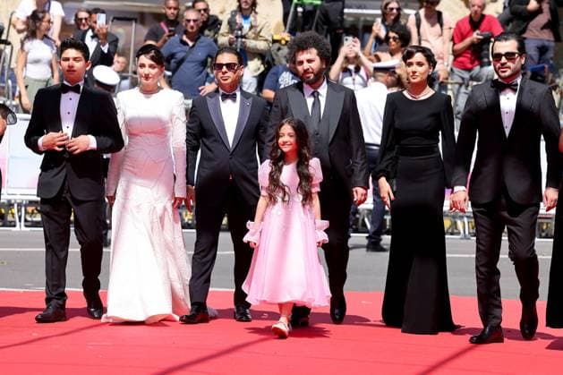 J Montée des marches du film Man O Bachech Woman and child lors du 78ème Festival International du Film de Cannes Sinan Mohebi, Sahar Goldust, Payman Maadi, Saeed Roustaee, Arshida Dorostkar, Parinaz Izadyar, Javad Pourheidari Montée des marches du film Man O Bachech Woman and child lors du 78ème Festival International du Film de Cannes, au Palais des Festivals à Cannes Le 22 mai 2025 Jacovides Moreau Bestimage Red carpet for the movie Man O Bachech Woman and child during the 78th Cannes International Film Festival at the Palais des Festivals in Cannes, France On may 21th 2025 Cannes France  Copyright: xJACOVIDES-MOREAUx xBESTIMAGExJACOVIDES-MOREAUx xBESTIMAGEx