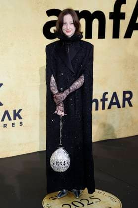 Andrea Riseborough bei der 31. amfAR Gala Cannes im Rahmen des Festival de Cannes 2025 78. Internationale Filmfestspiele von Cannes im HÃ tel du Cap-Eden-Roc. Antibes, 22.05.2025