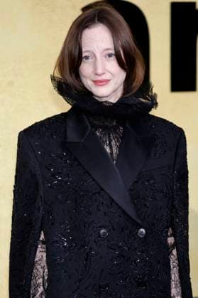 Andrea Riseborough bei der 31. amfAR Gala Cannes im Rahmen des Festival de Cannes 2025 78. Internationale Filmfestspiele von Cannes im HÃ tel du Cap-Eden-Roc. Antibes, 22.05.2025