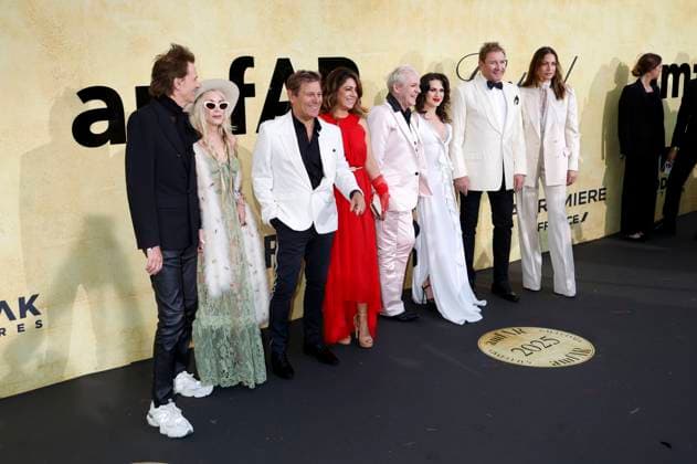 John Taylor, Gela Nash, Roger Taylor, Gisella Bernales, Nick Rhodes, Alexandra Stama, Simon Le Bon und Yasmin Le Bon bei der 31. amfAR Gala Cannes im Rahmen des Festival de Cannes 2025 78. Internationale Filmfestspiele von Cannes im HÃ tel du Cap-Eden-Roc. Antibes, 22.05.2025