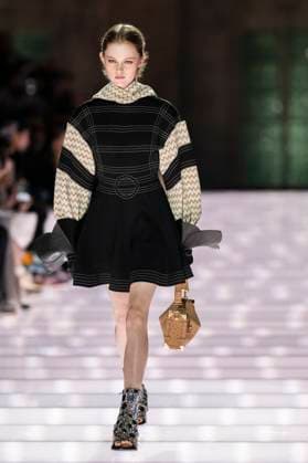Louis Vuitton Cruise 2026 Runway - Avignon A model walks the runway during the Louis Vuitton Cruise 2026 fashion show at Palais des Papes ( Palace of the Popes ), in Avignon, France on May 22, 2025. Photo by Eliot Blondet ABACAPRESS.COM Avignon France France  Copyright: xBlondetxEliot ABACAx