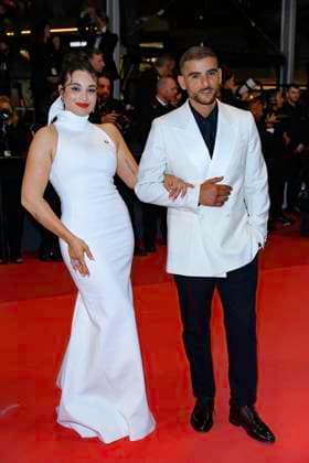 Internationale Filmfestspiele von Cannes, Kuang Ye Shi Dai - Resurrection Premiere Cannes Resurrection Red Carpet NG Sofiane Zermani and Short Films Jury Member Camélia Jordana attending the ‘‘Resurrection (Résurrection)’ Screening and Red Carpet at Palais Des Festivals in Cannes, France on May 23 2025 as part of the 78th Cannes Film Festival. Photo by Nicolas Genin ABACAPRESS.COM Cannes France  Copyright: xGeninxNicolas ABACAx