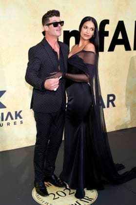 Robin Thicke mit Partnerin April Love Geary bei der 31. amfAR Gala Cannes im Rahmen des Festival de Cannes 2025 78. Internationale Filmfestspiele von Cannes im HÃ tel du Cap-Eden-Roc. Antibes, 22.05.2025