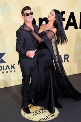 Robin Thicke mit Partnerin April Love Geary bei der 31. amfAR Gala Cannes im Rahmen des Festival de Cannes 2025 78. Internationale Filmfestspiele von Cannes im HÃ tel du Cap-Eden-Roc. Antibes, 22.05.2025