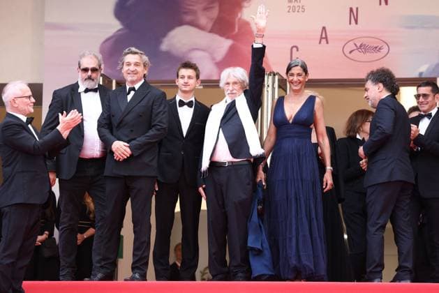 Cannes - La Venue de l Avenir Screening JD Gustave de Kervern, Frederic Niedermayer, Louis-Do de Lencquesaing, Pierre Richard, Timi-Joy Marbot, Ceyla Lacerda attend the red carpet and screening of La Venue de l Avenir in Cannes, France, on May 22, 2025, as part of the Cannes Film Festival. Photo by Jerome Domine ABACAPRESS.COM Cannes France  Copyright: xDominexJerome ABACAx