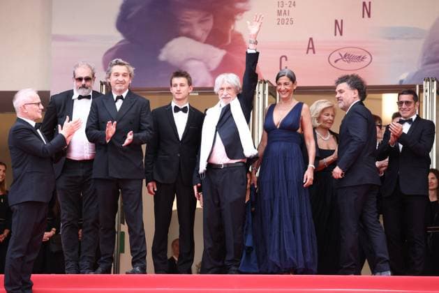Cannes - La Venue de l Avenir Screening JD Gustave de Kervern, Frederic Niedermayer, Louis-Do de Lencquesaing, Pierre Richard, Timi-Joy Marbot, Ceyla Lacerda attend the red carpet and screening of La Venue de l Avenir in Cannes, France, on May 22, 2025, as part of the Cannes Film Festival. Photo by Jerome Domine ABACAPRESS.COM Cannes France  Copyright: xDominexJerome ABACAx