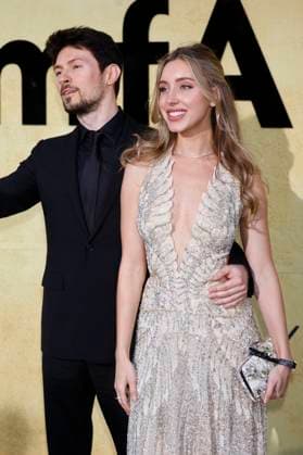 Pavel Durov mit Begleitung bei der 31. amfAR Gala Cannes im Rahmen des Festival de Cannes 2025 78. Internationale Filmfestspiele von Cannes im HÃ tel du Cap-Eden-Roc. Antibes, 22.05.2025