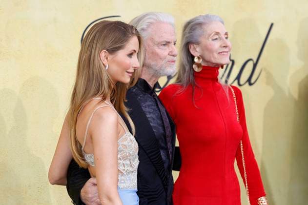 Anna Hiltrop, Hermann Bühlbecker und Eveline Hall bei der 31. amfAR Gala Cannes im Rahmen des Festival de Cannes 2025 78. Internationale Filmfestspiele von Cannes im HÃ tel du Cap-Eden-Roc. Antibes, 22.05.2025