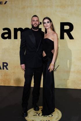 Festival de Cannes - amfAR Gala Vladimir Restoin Roitfeld und Carol Mendes bei der amfAR Gala während der 78. Filmfestspiele Cannes im Hotel du Cap-Eden-Roc in Antibes. Copyright: xEventpressxKochanx