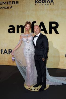 Festival de Cannes - amfAR Gala Judith Leiber und Jason Oppenheim bei der amfAR Gala während der 78. Filmfestspiele Cannes im Hotel du Cap-Eden-Roc in Antibes. Copyright: xEventpressxKochanx