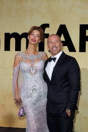 Festival de Cannes - amfAR Gala Judith Leiber und Jason Oppenheim bei der amfAR Gala während der 78. Filmfestspiele Cannes im Hotel du Cap-Eden-Roc in Antibes. Copyright: xEventpressxKochanx