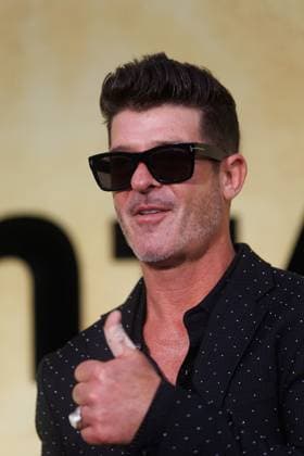 Festival de Cannes - amfAR Gala Robin Thicke bei der amfAR Gala während der 78. Filmfestspiele Cannes im Hotel du Cap-Eden-Roc in Antibes. Copyright: xEventpressxKochanx