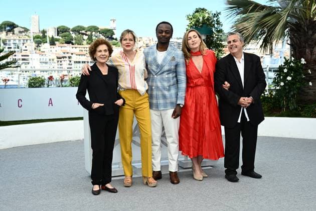 CINEMA : 78eme Festival de Cannes - Photocall - 23 05 2025 CANNES, FRANCE : CARMEN CASTILLO, JULIETTE FAVREUL RENAUD, MARC ZINGA, Julie GAYET, FREDERIC MAIRE, lors du photocall du JURY DE L™OEIL D™OR au 78eme Festival de Cannes au Palais des Festivals le 23 mai 2025 Ã Cannes, France. CannesFrance  Copyright: xValentinaxClaretx