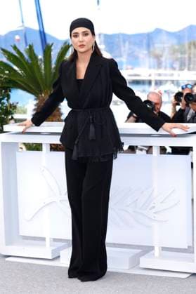 Parinaz Izadyar beim Photocall zum Kinofilm Zan va bache Woman and Child auf dem Festival de Cannes 2025 78. Internationale Filmfestspiele von Cannes am Palais des Festivals. Cannes, 23.05.2025