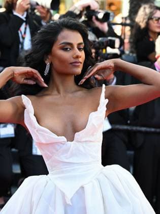 Cannes, France: Cannes, 78th Cannes Film Festival 2025 - Evening 11 - Red Carpet of the Film THE MASTERMIND. In the photo Simone Ashley Cannes France  - ZUMAp169 20250523_zea_p169_519 Copyright: xManuelexMangiarottix